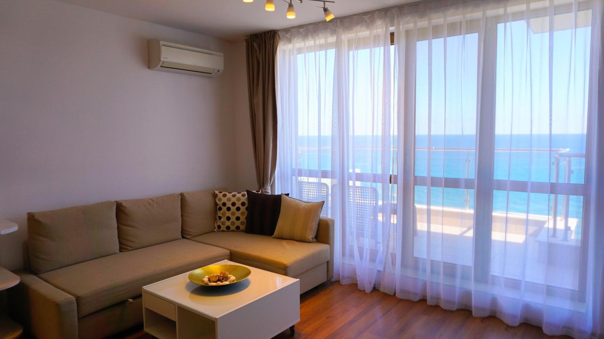 Апартаменти Бяла Клиф На Плажа - Apartments Byala Cliff First Line Byala (Varna) Exterior foto